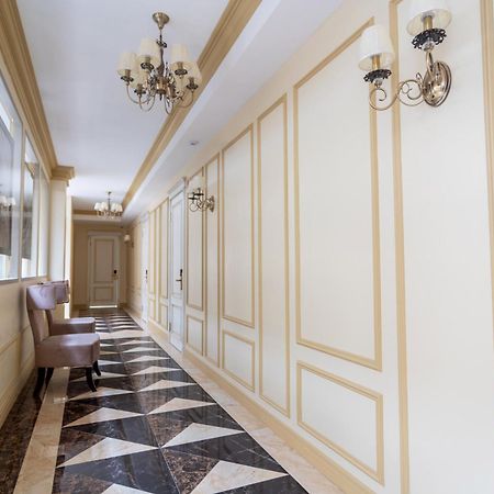Hotel Royal Bv Ustʼ-Kamenogorsk Zewnętrze zdjęcie