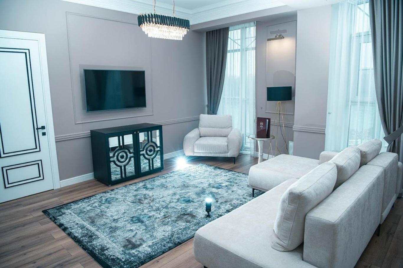 Hotel Royal Bv Ustʼ-Kamenogorsk Zewnętrze zdjęcie