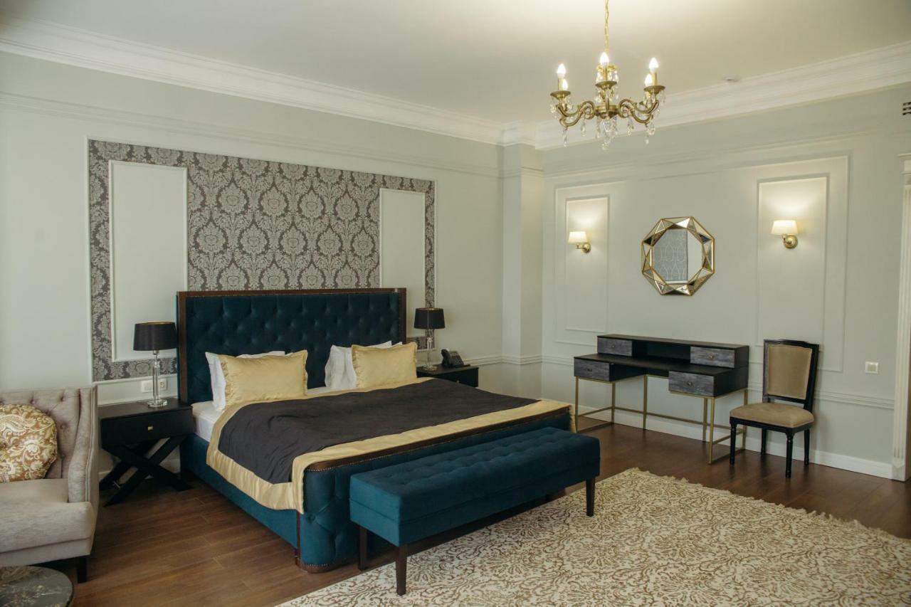 Hotel Royal Bv Ustʼ-Kamenogorsk Zewnętrze zdjęcie