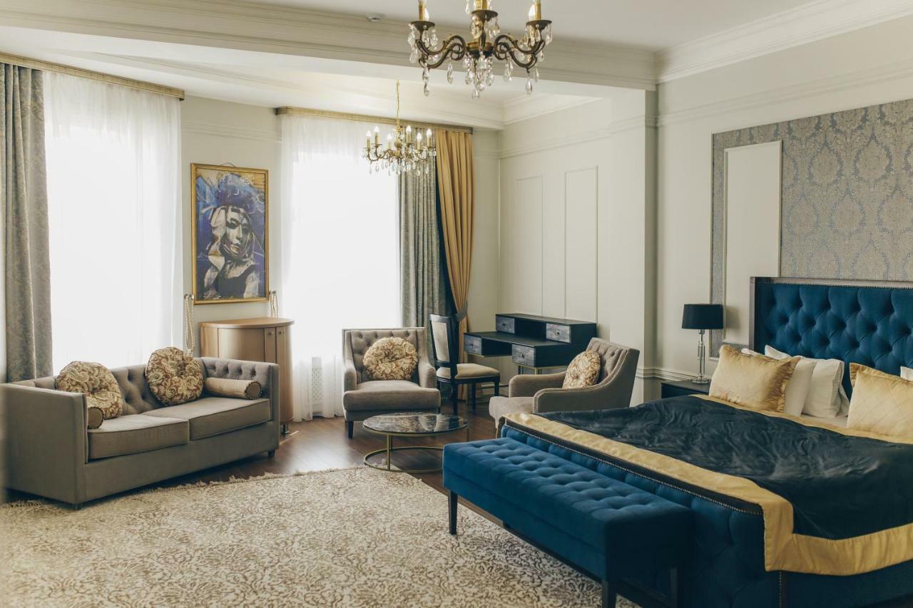Hotel Royal Bv Ustʼ-Kamenogorsk Zewnętrze zdjęcie