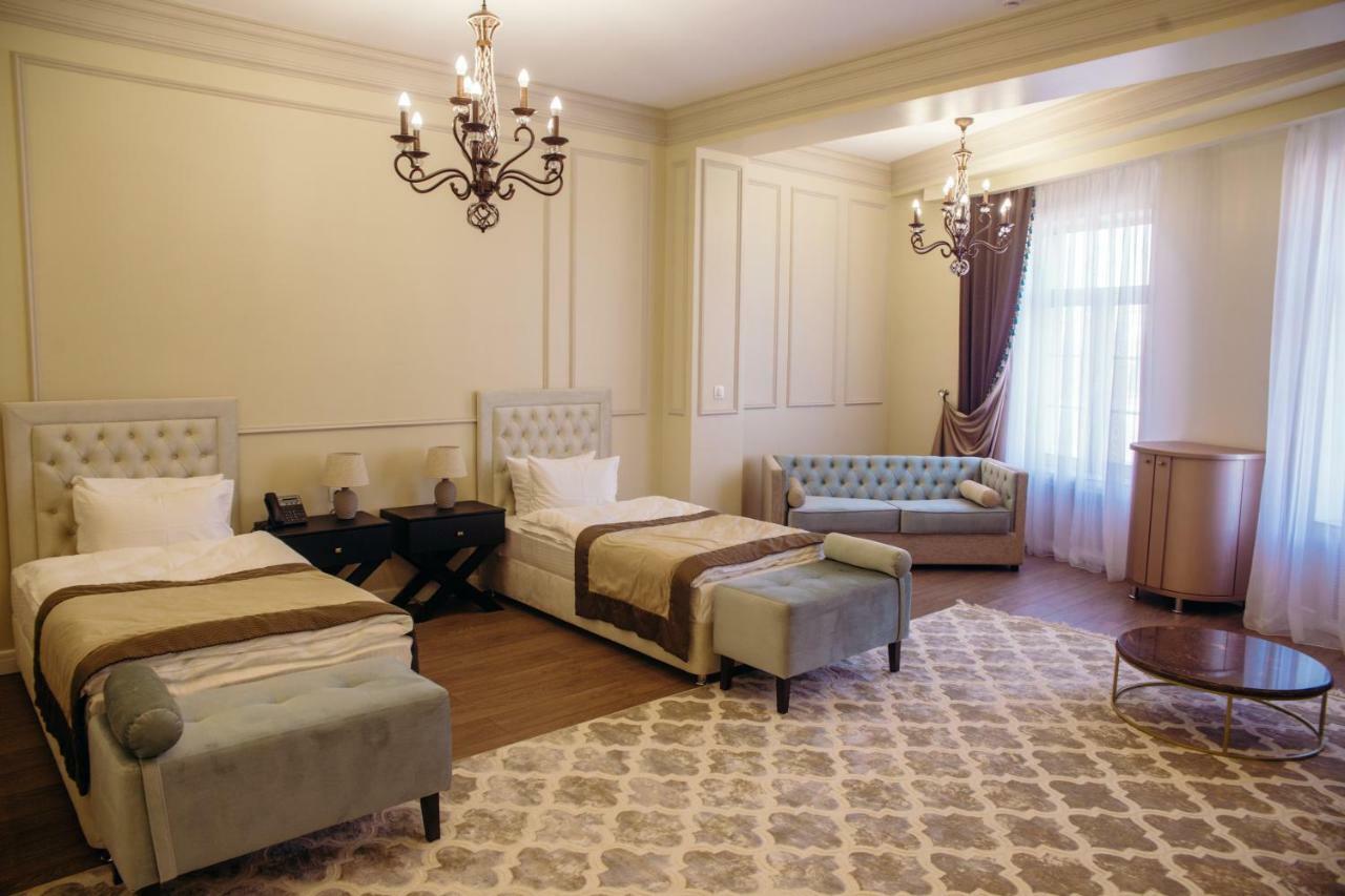 Hotel Royal Bv Ustʼ-Kamenogorsk Zewnętrze zdjęcie